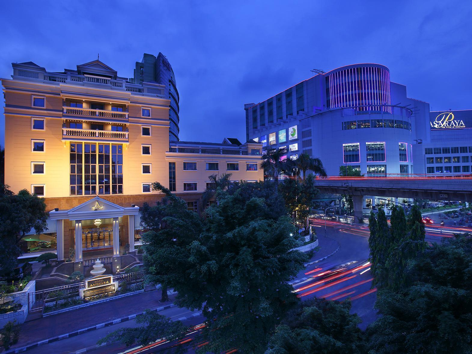 Ambhara Hotel Джакарта Экстерьер фото